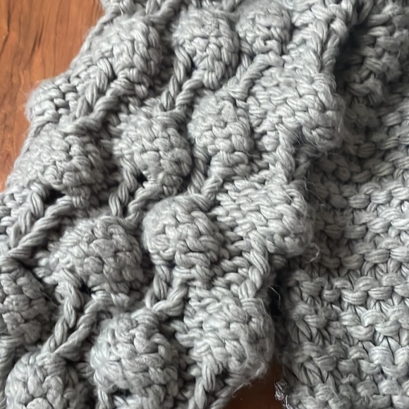 Vici Sweater - Picture 2 of 5